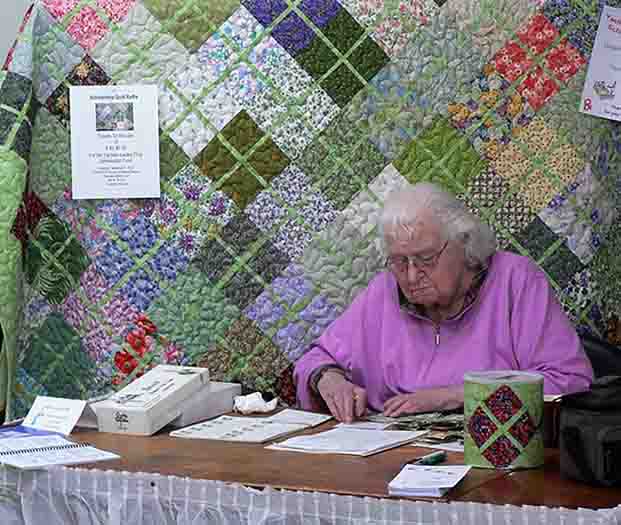 Ladies Club Scholarship Fund 2010 Raffled Quilt
